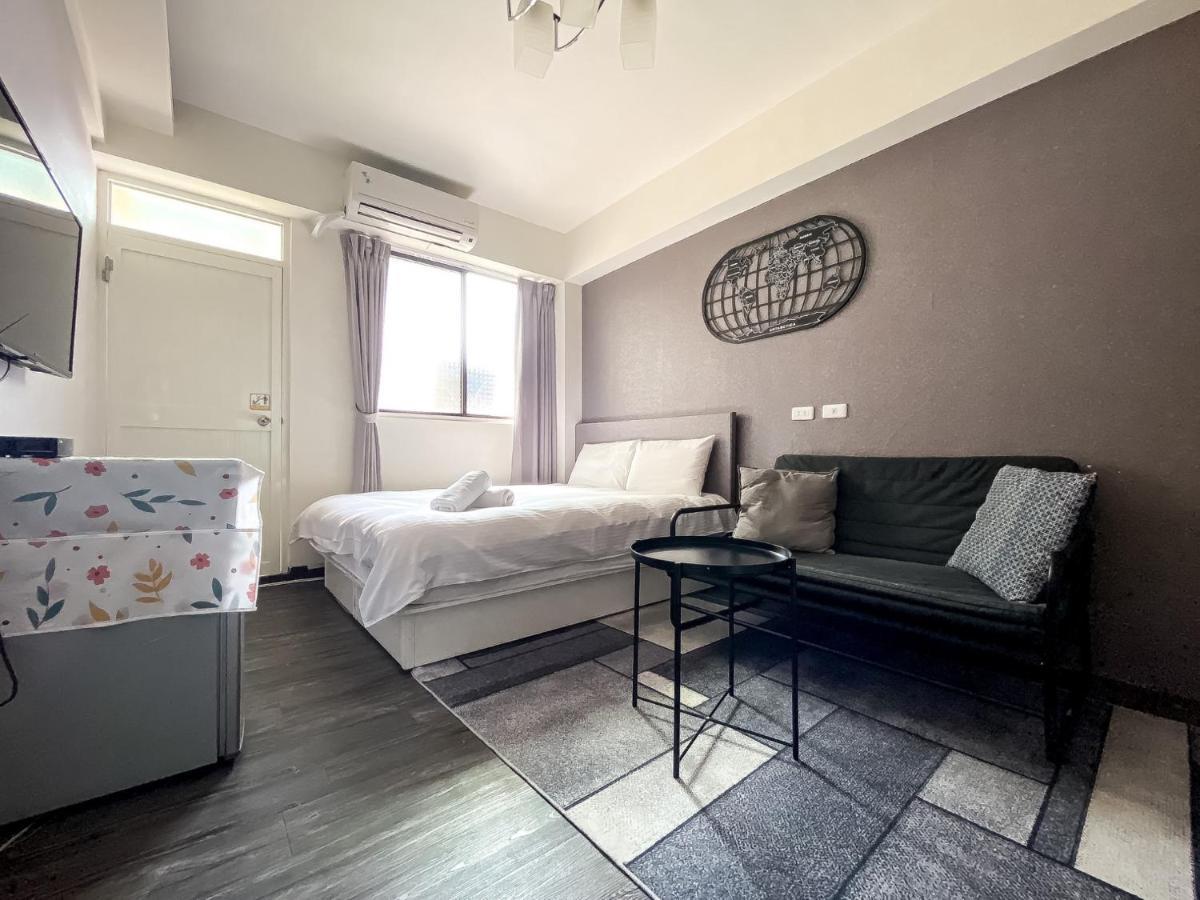 Fengjia Sleep Hotel Taichung Buitenkant foto