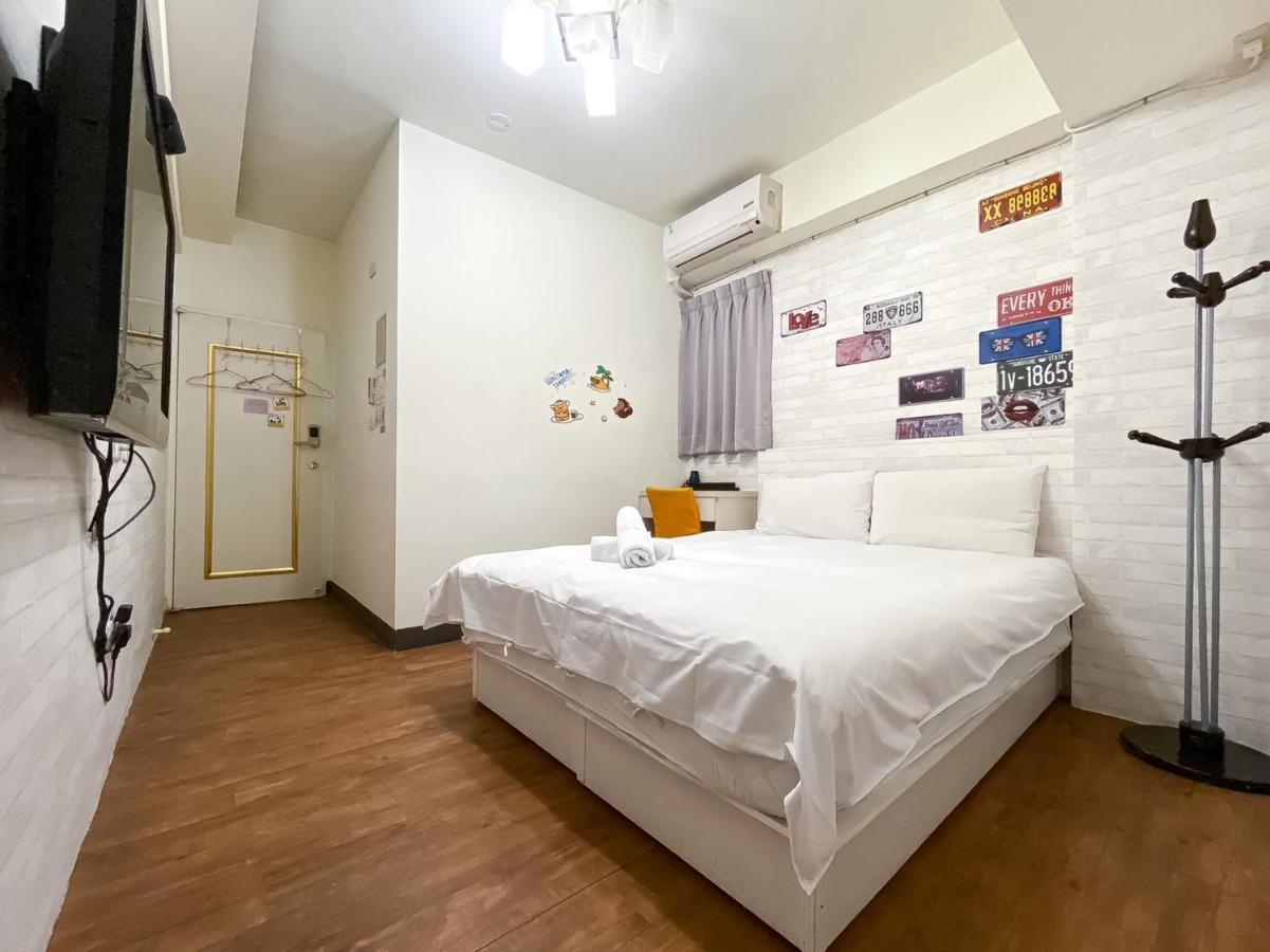 Fengjia Sleep Hotel Taichung Buitenkant foto