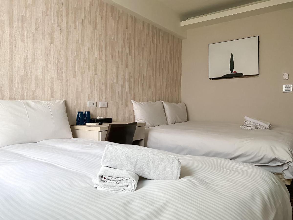 Fengjia Sleep Hotel Taichung Buitenkant foto