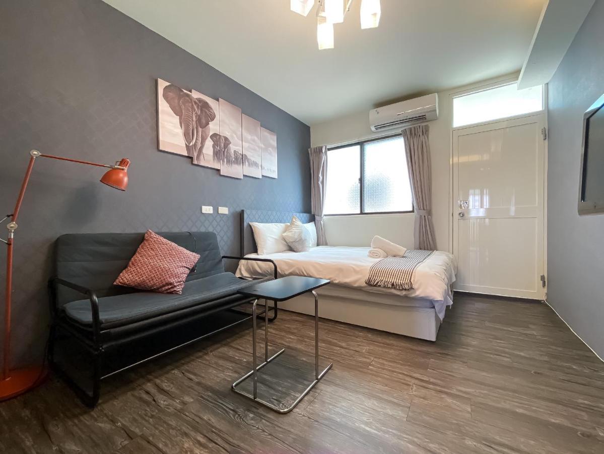 Fengjia Sleep Hotel Taichung Buitenkant foto